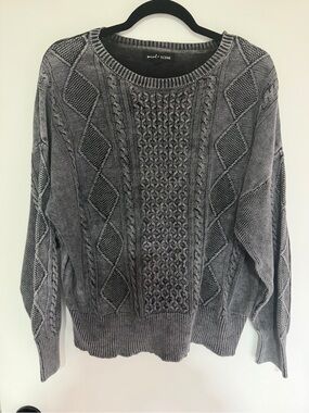 Women’s Gray Cable Knit Sweater